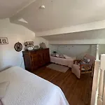petite maison cosy avec exterieur